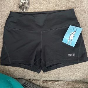Black Fleo shorts